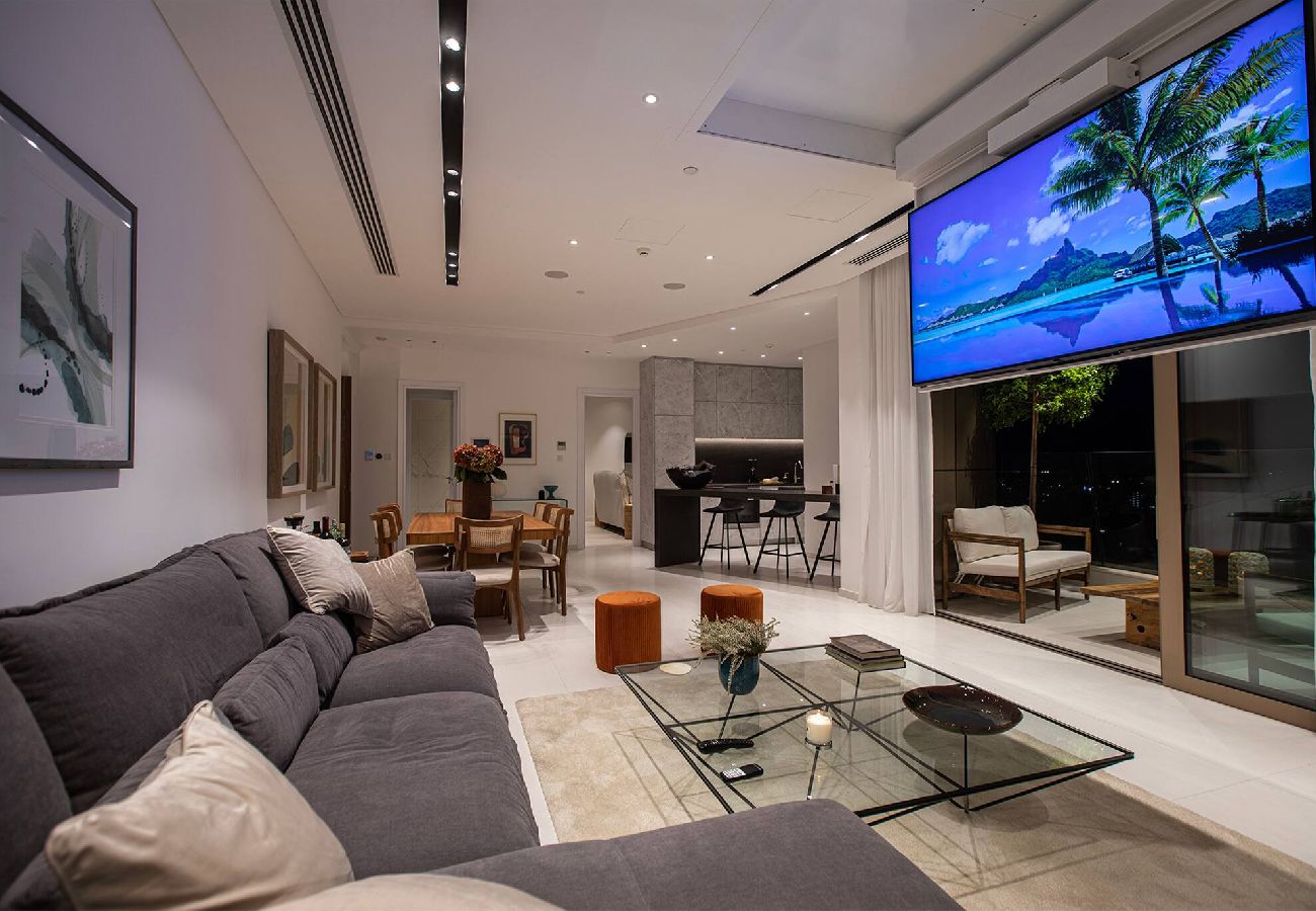 Apartment in Nicosia - Saffron Suite | Retreat with Skyline Views & Pool