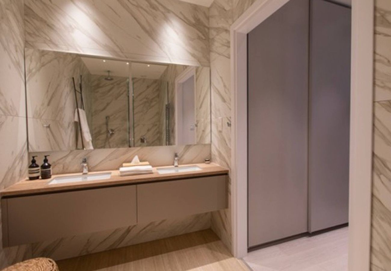 Apartment in Nicosia - Saffron Suite | Retreat with Skyline Views & Pool