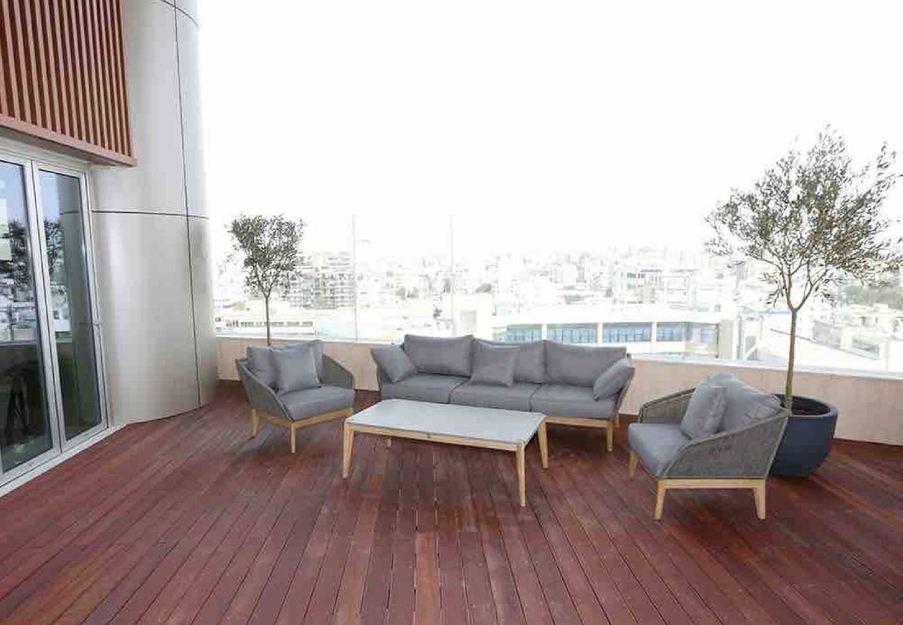 Apartment in Nicosia - Saffron Suite | Retreat with Skyline Views & Pool
