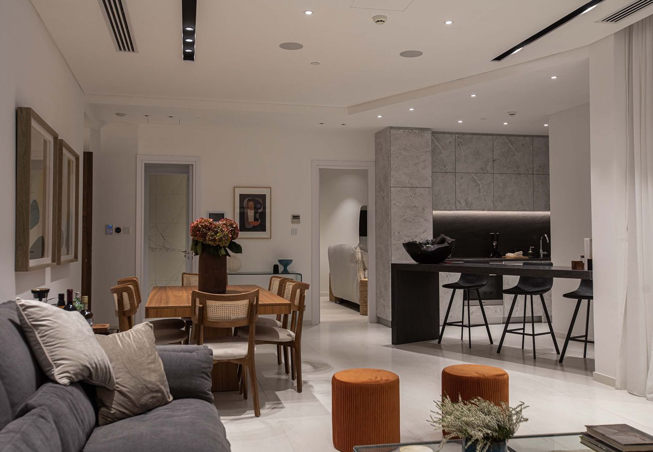 Apartment in Nicosia - Saffron Suite | Retreat with Skyline Views & Pool