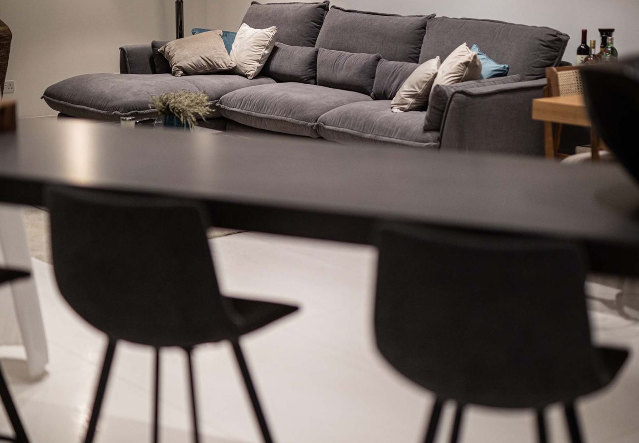 Apartment in Nicosia - Saffron Suite | Retreat with Skyline Views & Pool
