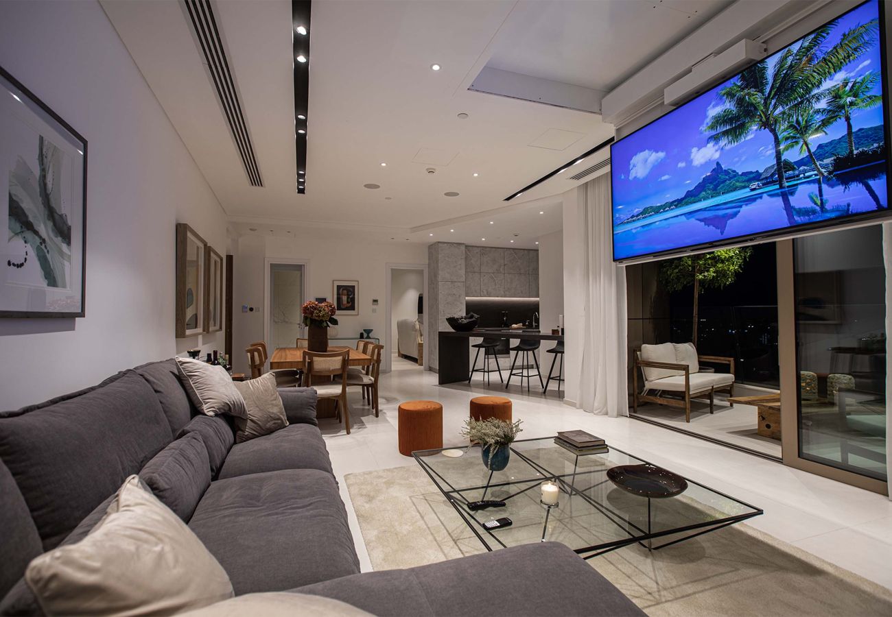 Apartment in Nicosia - Saffron Suite | Retreat with Skyline Views & Pool