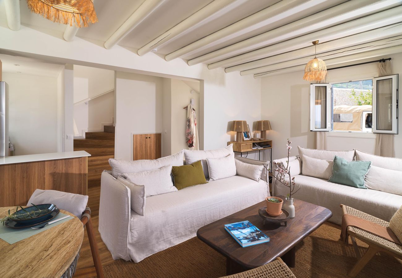 Villa in Pachyammos - Villa Akroyiali | Seafront Serenity