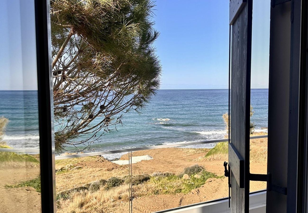 Villa in Pachyammos - Villa Akroyiali | Seafront Serenity