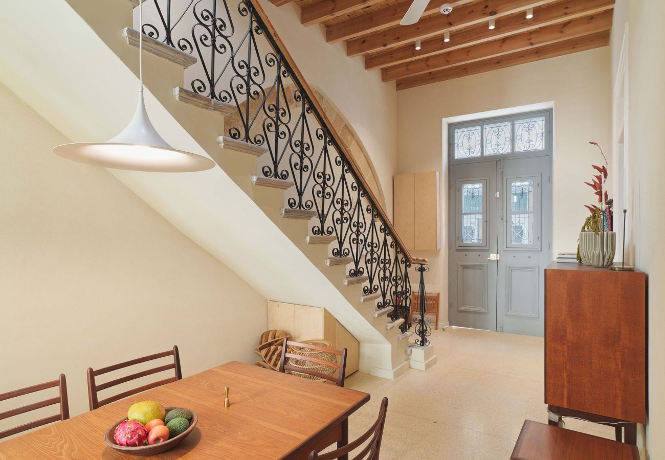 House in Nicosia - Timeless Gem in Old Nicosia - Charming, modern getaway.