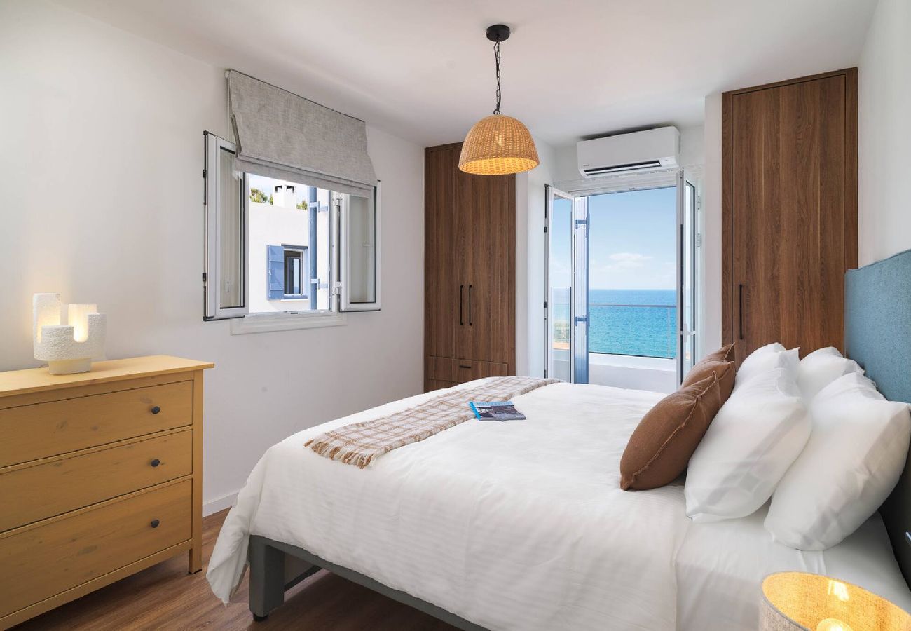 Villa in Polis - Villa Lara | Stylish Retreat with Beach Access 