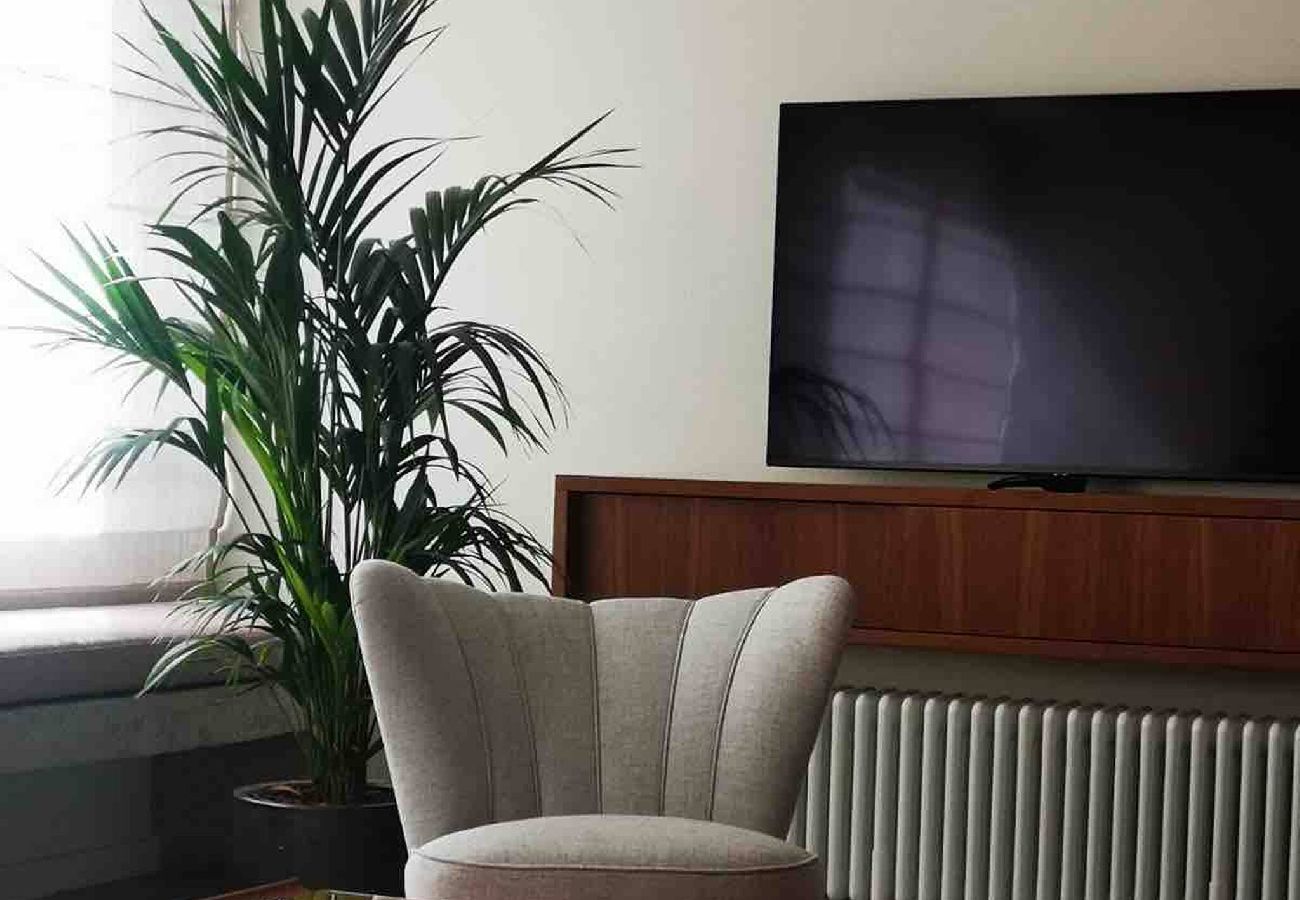 Apartment in Nicosia - Beautifully restored mid-century modern property 