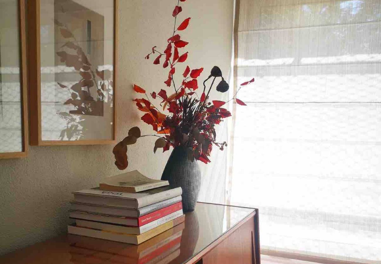 Apartment in Nicosia - Beautifully restored mid-century modern property 