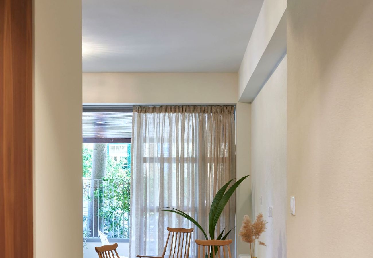Apartment in Nicosia - Beautifully restored mid-century modern property 