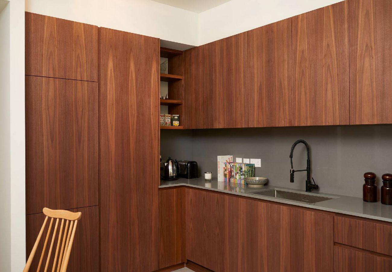 Apartment in Nicosia - Beautifully restored mid-century modern property 