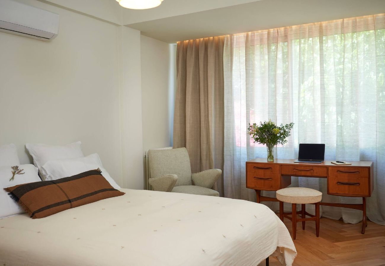 Apartment in Nicosia - Beautifully restored mid-century modern property 