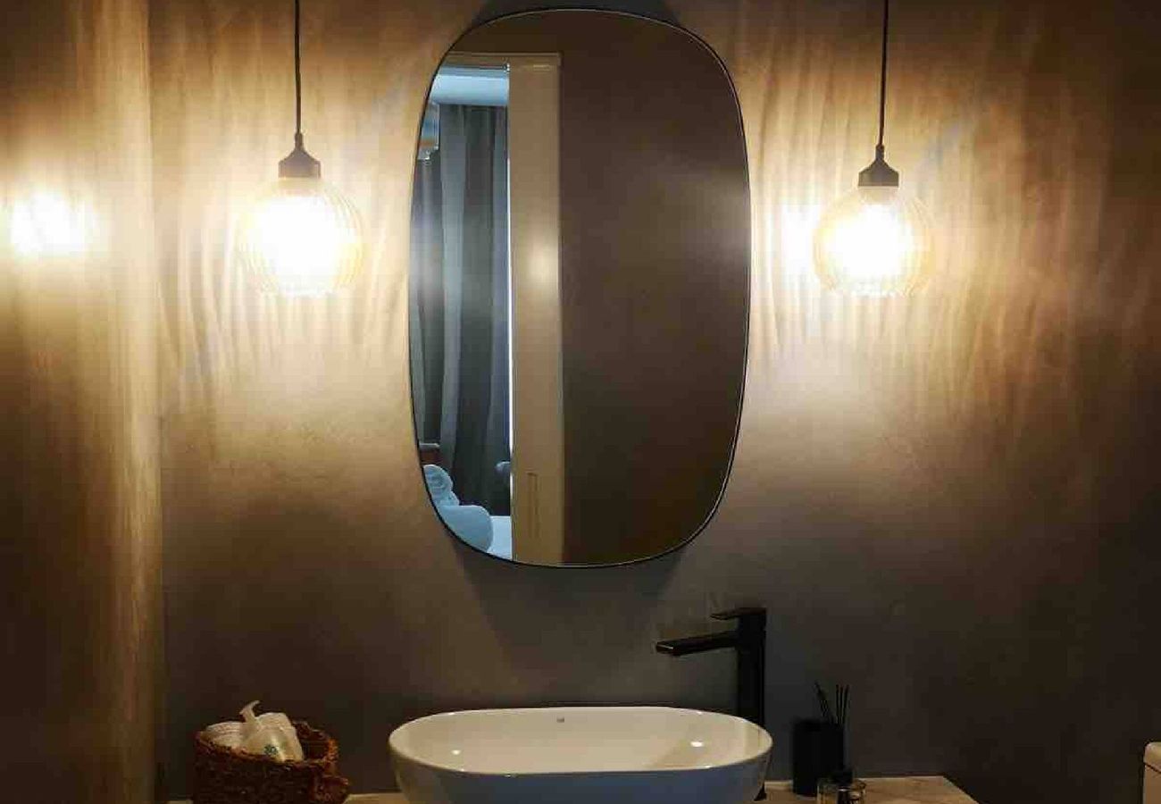 Apartment in Nicosia - Beautifully restored mid-century modern property 