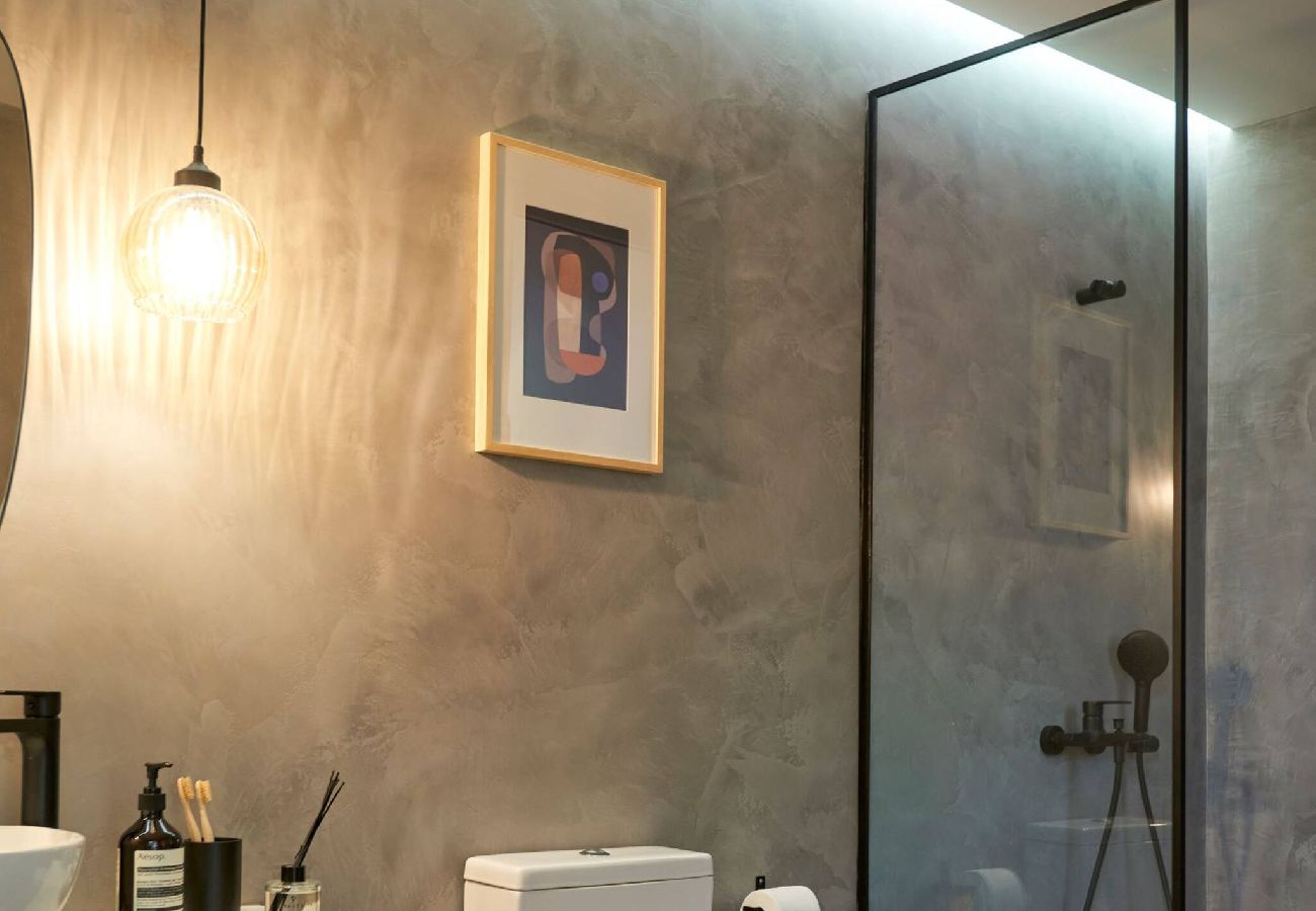 Apartment in Nicosia - Beautifully restored mid-century modern property 