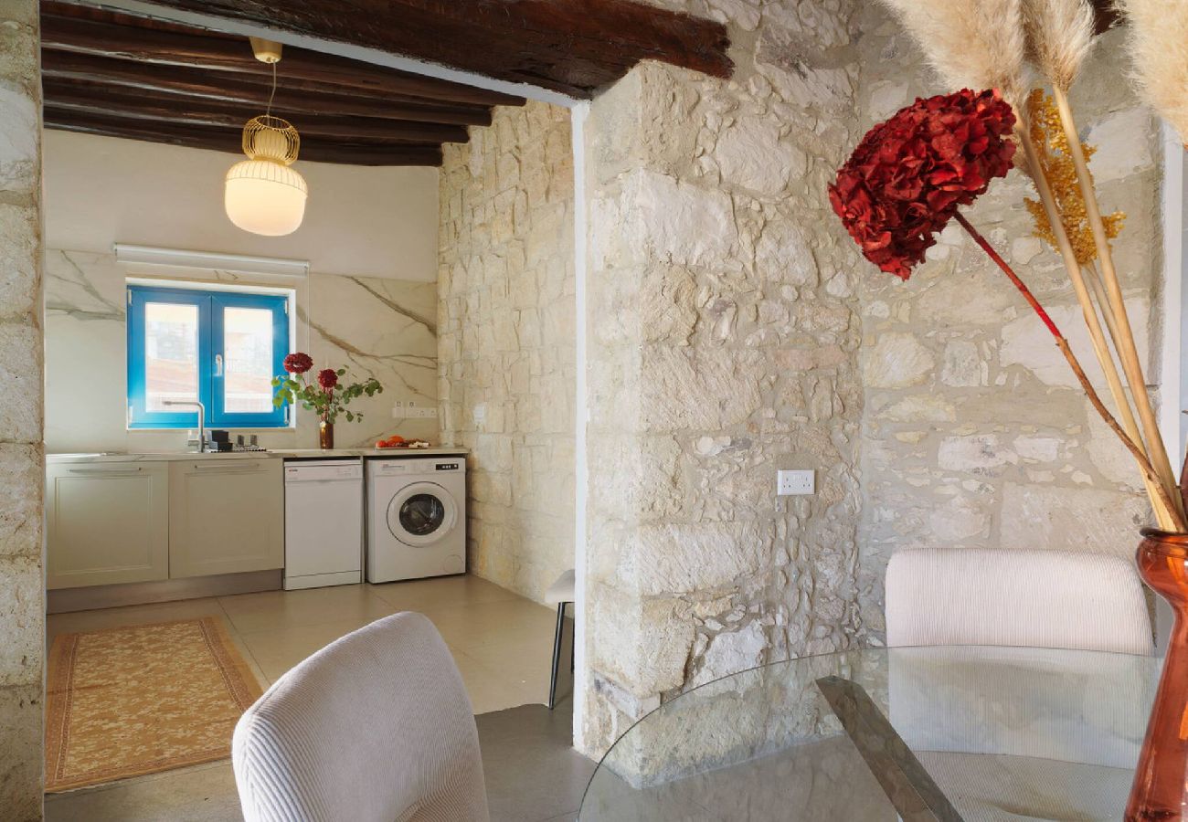 Cottage in Peristerona - Cottage at The Olive Manor | Rustic Village Stay