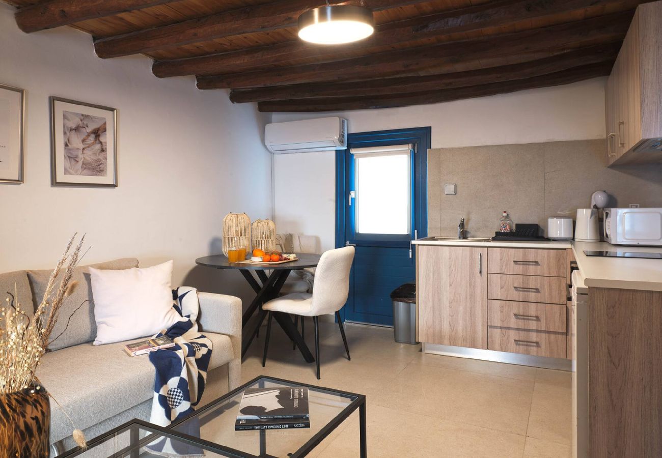 Cottage in Peristerona - Olive Manor, Boutique Heritage Retreat 