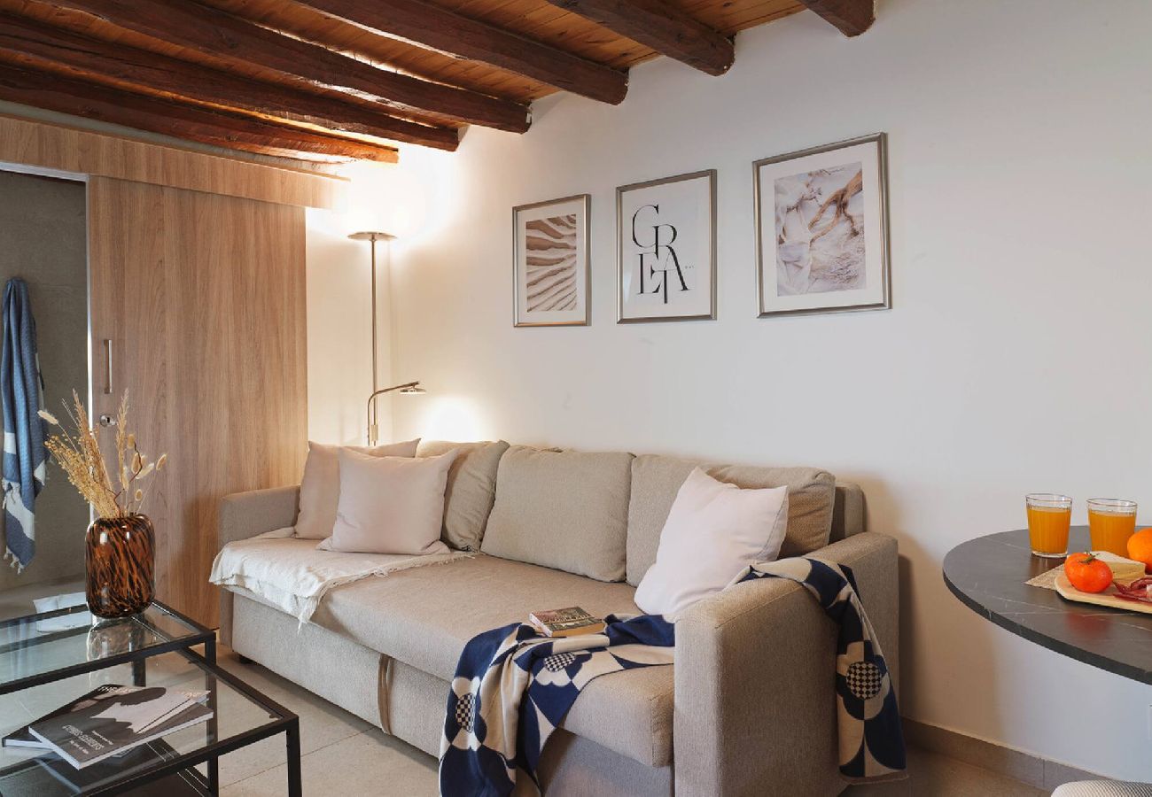 Cottage in Peristerona - Olive Manor, Boutique Heritage Retreat 