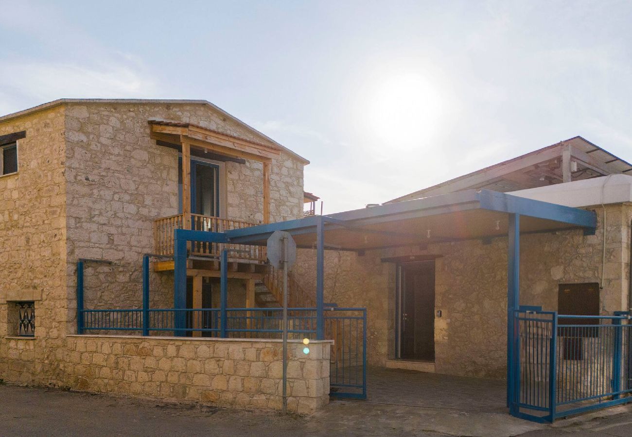 House in Peristerona - Maisonette at The Olive Manor | Countryside Stay