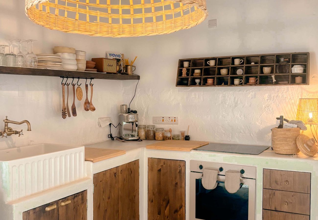 House in Paphos - Soumaki - A Serene Countryside Hideaway 