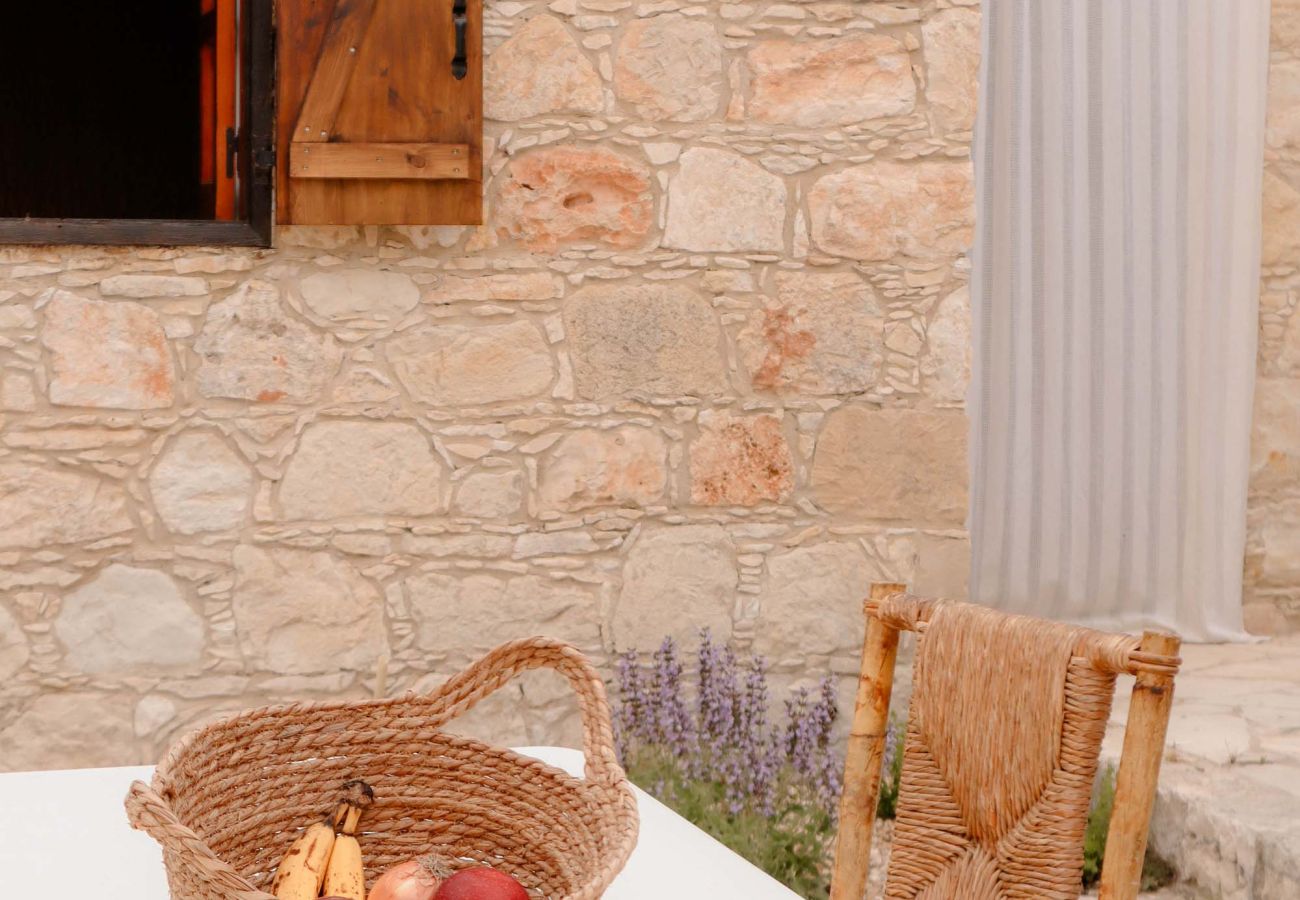 House in Paphos - Soumaki - A Serene Countryside Hideaway 