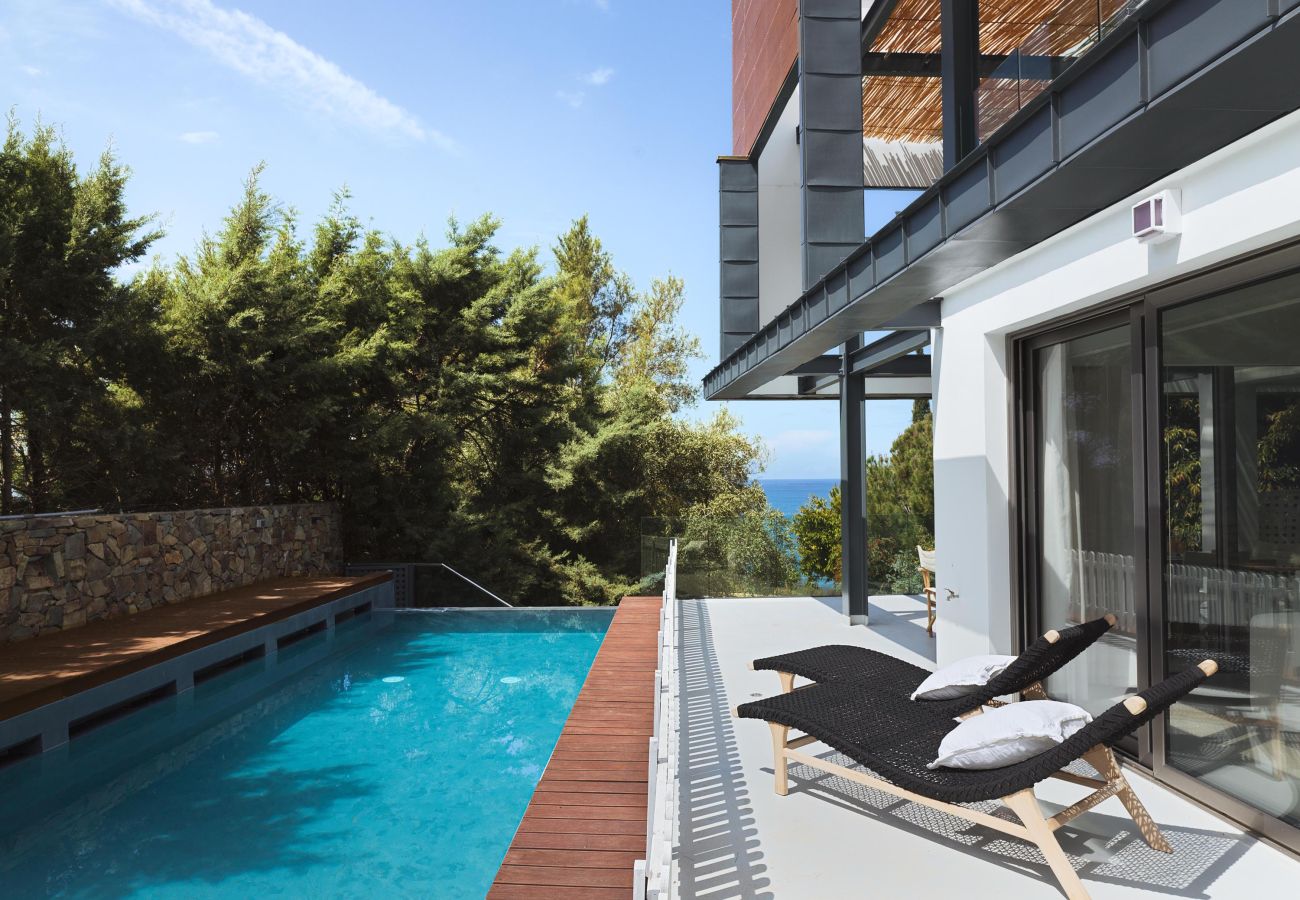 House in Pomos - Pomos Villa - Stunning Views / Private Beach / Secluded