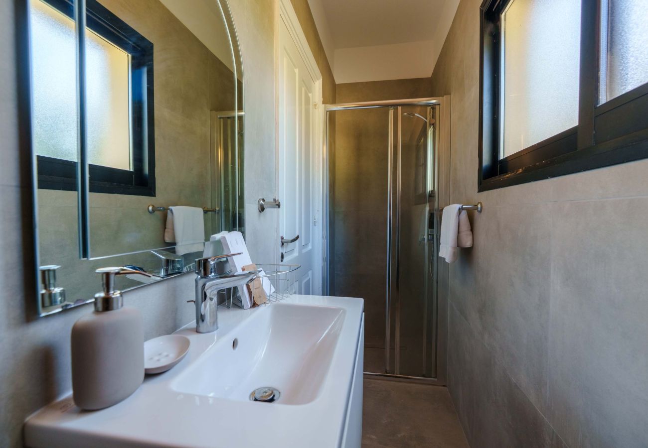 Villa in Peyia - Villa Pomegranate, Elegant Peyia Escape