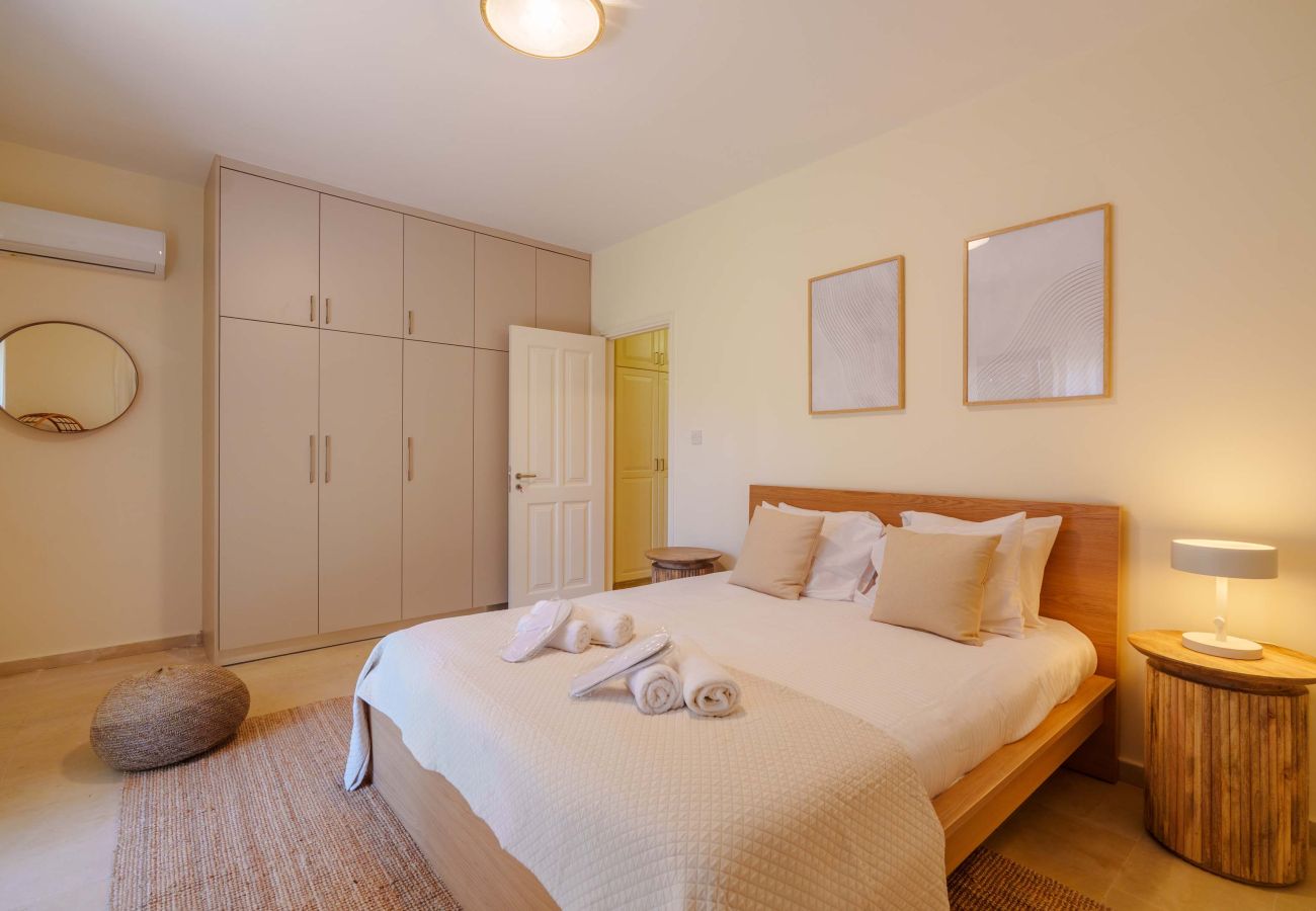 Villa in Peyia - Villa Pomegranate, Elegant Peyia Escape