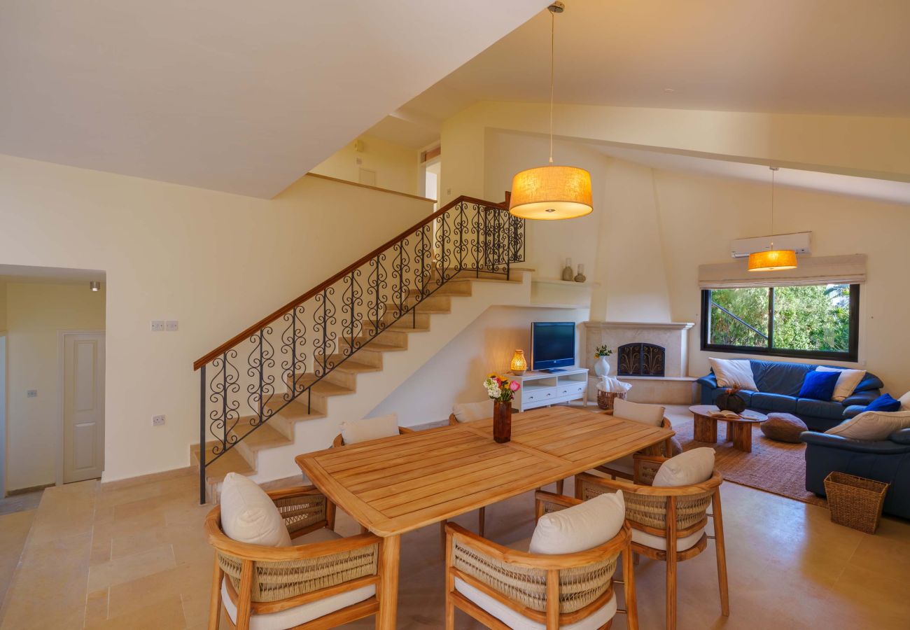 Villa in Peyia - Villa Pomegranate, Elegant Peyia Escape