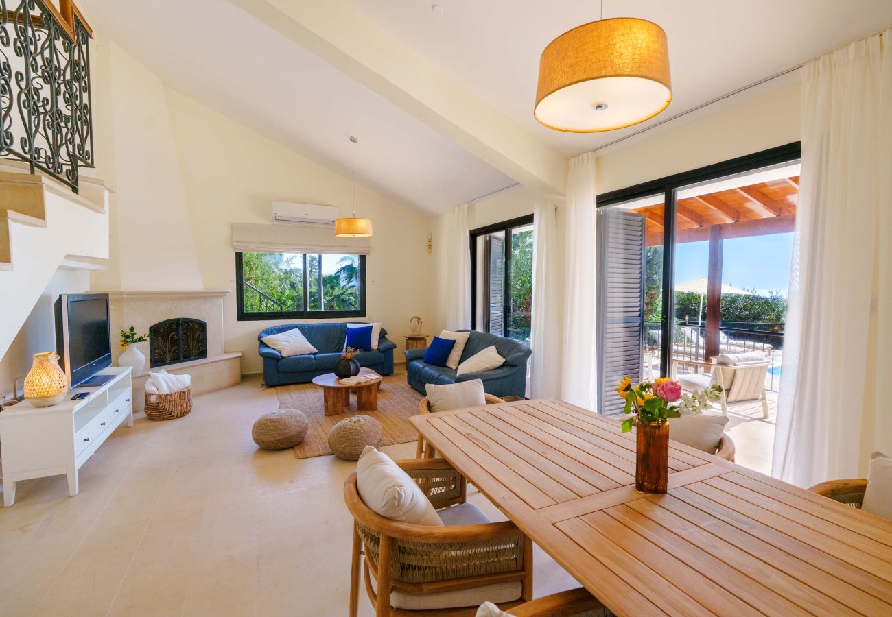 Villa in Peyia - Villa Pomegranate, Elegant Peyia Escape