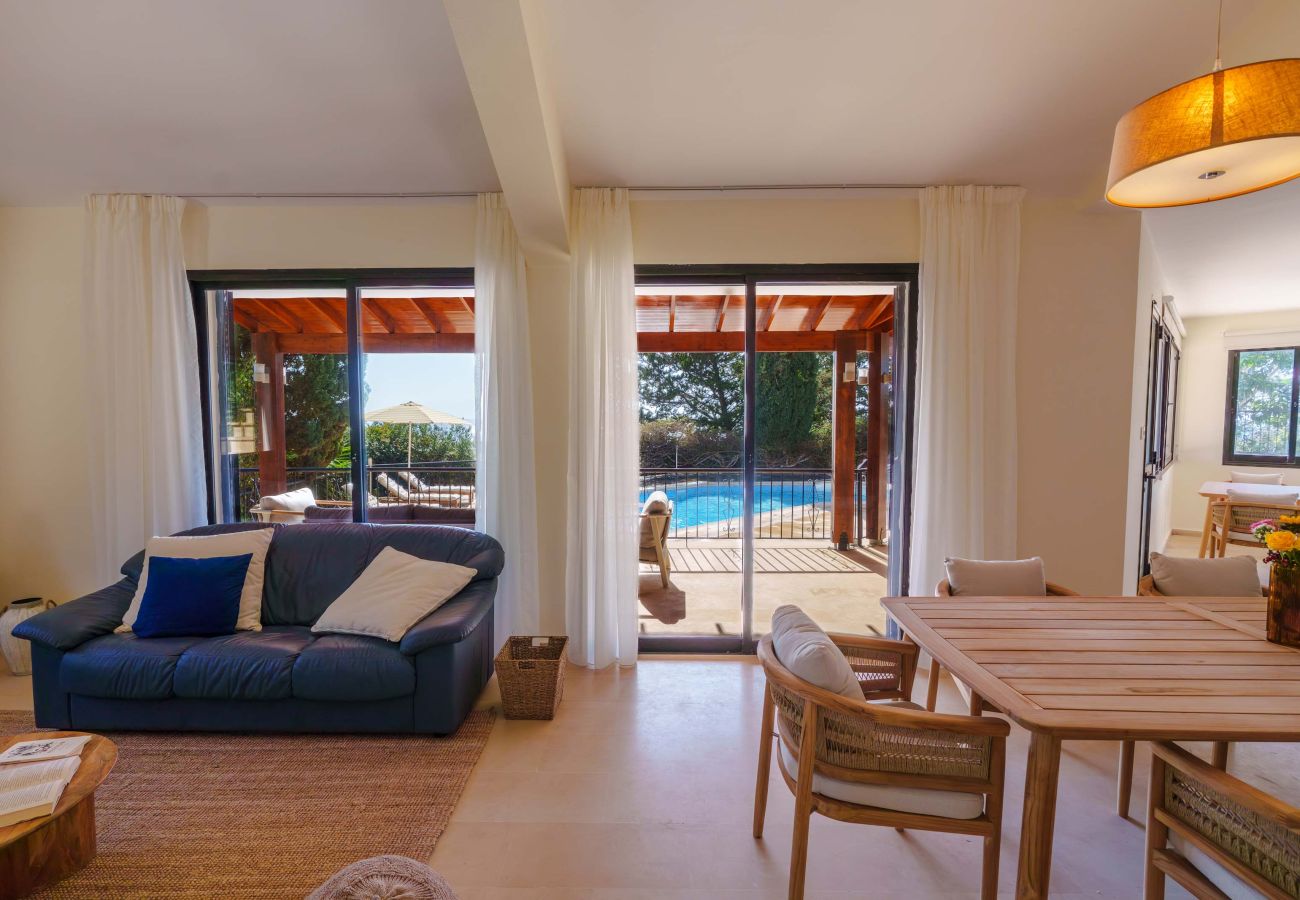 Villa in Peyia - Villa Pomegranate, Elegant Peyia Escape