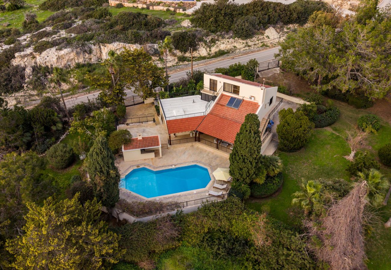 Villa in Peyia - Villa Pomegranate, Elegant Peyia Escape